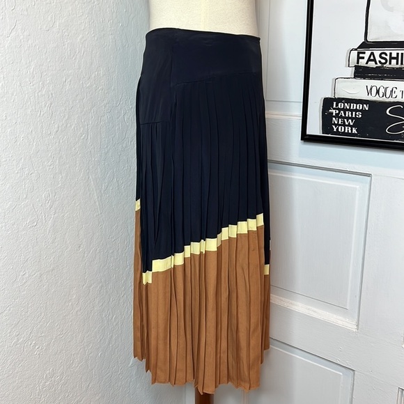 Marni 2012 Winter Edition Multicolor Pleated Silk Blend Midi Skirt Size 38/2US - Picture 2 of 10